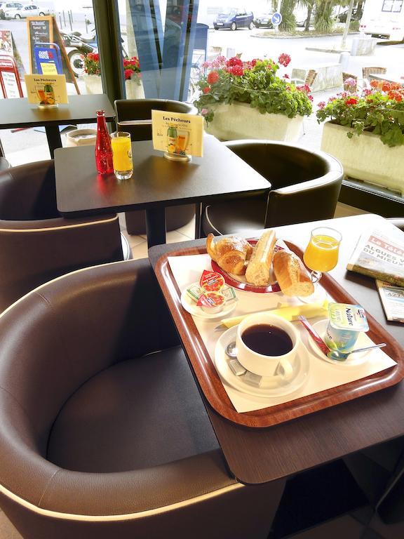 Hotel Les Pecheurs Лориан Екстериор снимка